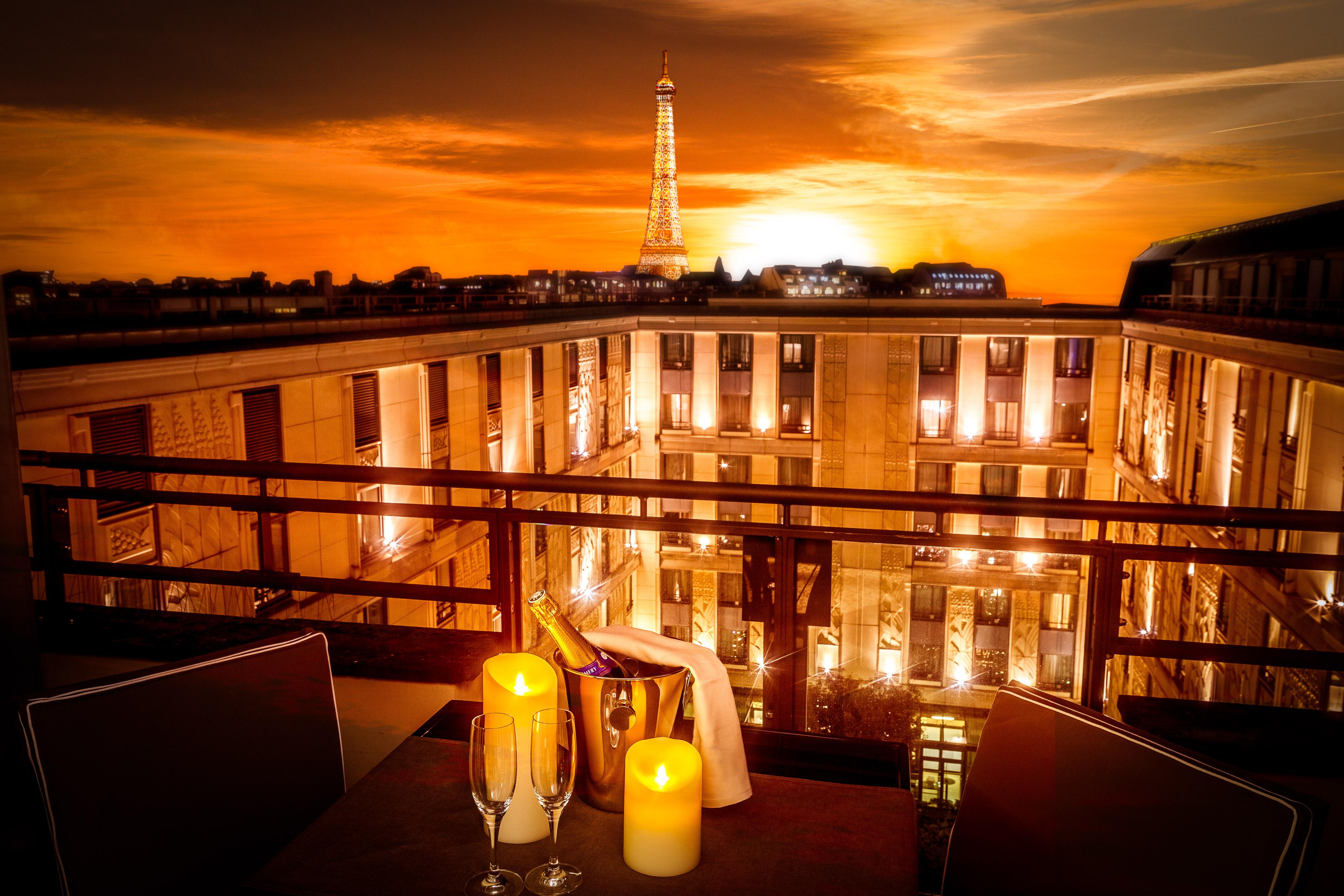 L'Hotel Du Collectionneur Paris Exteriör bild The view from the hotel's rooftop